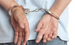 Belediyenin adını kullanarak vatandaşların evlerine giren şahıs yakalandı